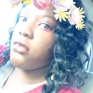 Meet your Posher, Denelia